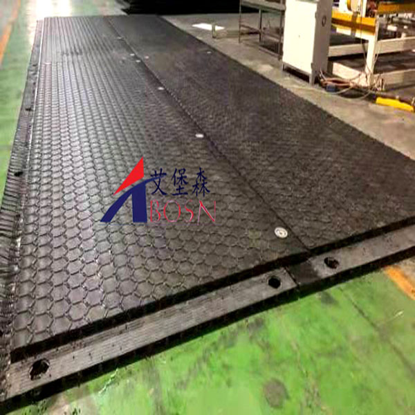 新型工程塑料铺路板 临时聚乙烯路基板的优点