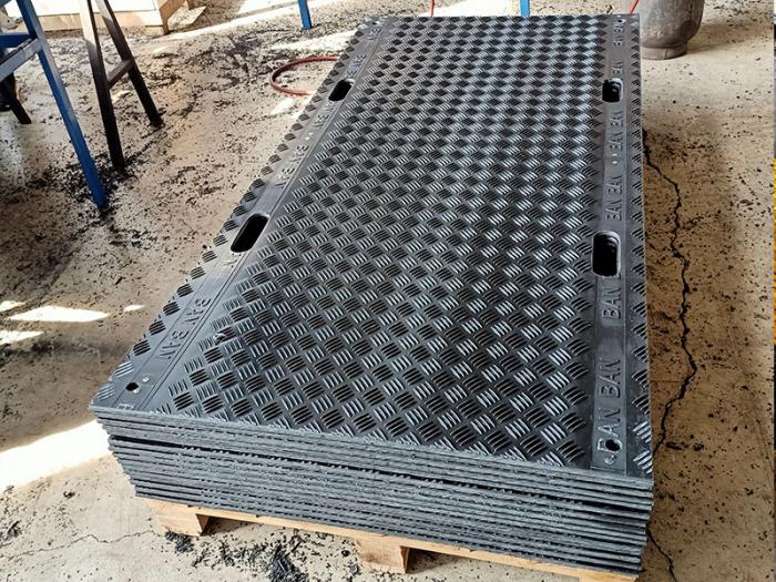4X8 Plastic UHMWPE HDPE Temporary Construct Excavator Road Mats Swamp Ground Floor Mat